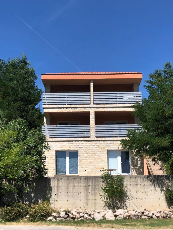 Apartments Chilla *** Lopar Exterior photo